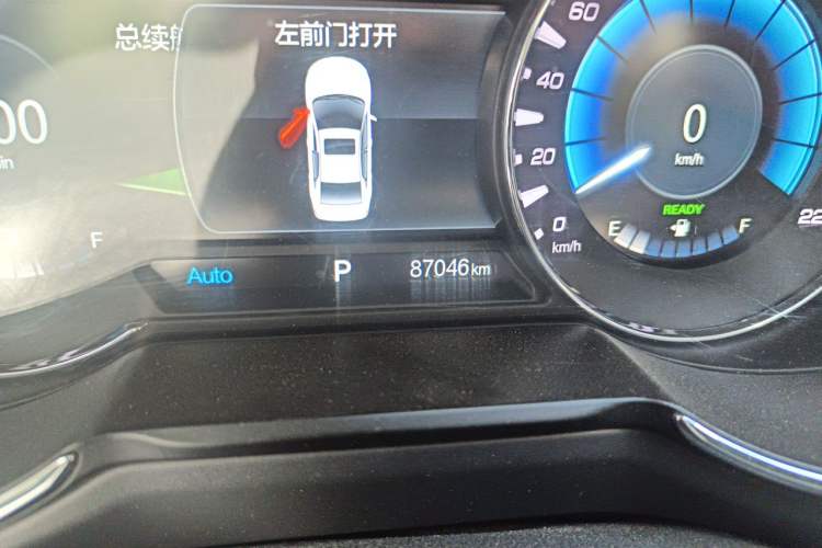 Used CHANGAN Eado New Energy 2018 1.0T PHEV Navigation Model Odometer Close Up