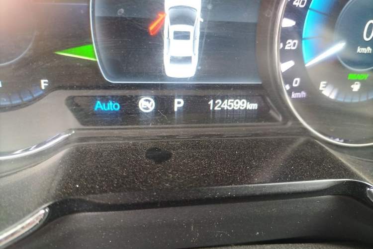 Used CHANGAN Eado New Energy 2018 1.0T PHEV Navigation Model Odometer Close Up