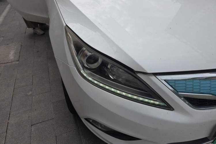 Used CHANGAN Eado New Energy 2018 EV300 Enjoyment Model Right Front Headlight