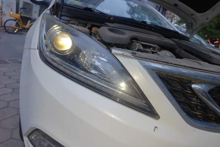Used CHANGAN Eado New Energy 2018 1.0T PHEV Navigation Model Right Front Headlight