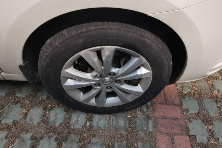 Used CHANGAN Eado New Energy 2018 EV300 Enjoyment Model Right Front Wheel Hub