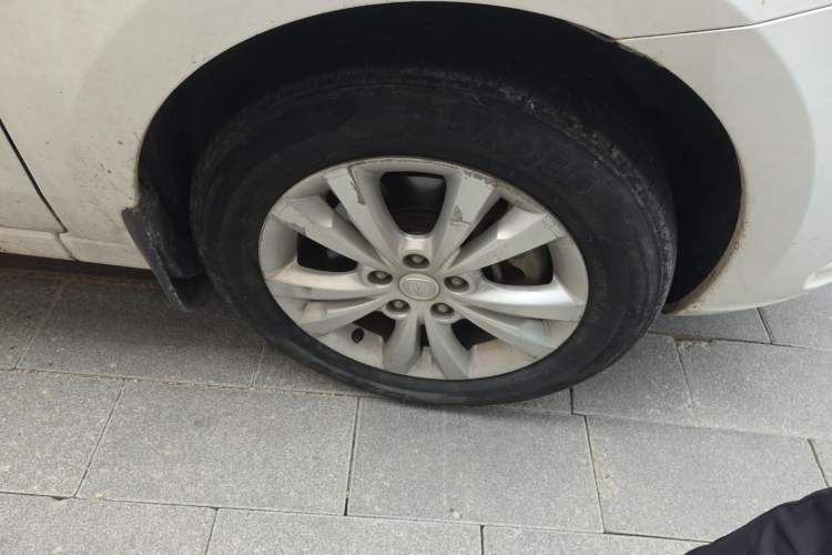 Used CHANGAN Eado New Energy 2018 EV300 Enjoyment Model Right Front Wheel Hub