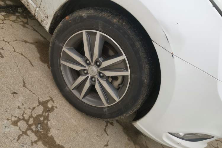 Used CHANGAN Eado New Energy 2018 1.0T PHEV Navigation Model Right Front Wheel Hub
