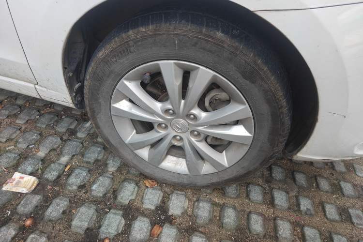 Used CHANGAN Eado New Energy 2018 EV300 Deluxe Model Right Front Wheel Hub