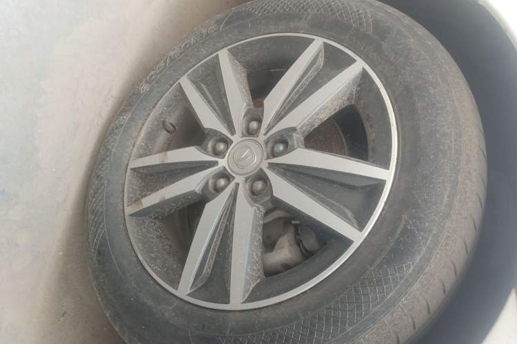 Used CHANGAN Eado New Energy 2018 1.0T PHEV Navigation Model Right Front Wheel Hub