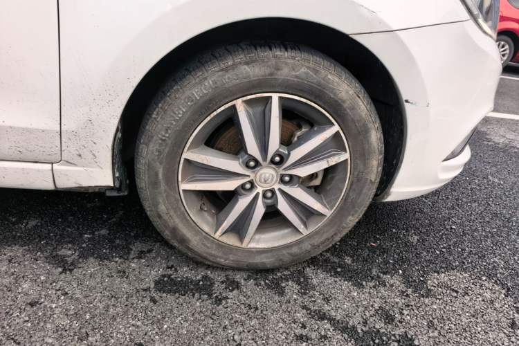 Used CHANGAN Eado New Energy 2018 1.0T PHEV Navigation Model Right Front Wheel Hub