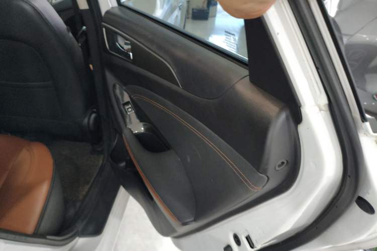 Used CHANGAN Eado New Energy 2018 1.0T PHEV Navigation Model Right Rear Door Interior