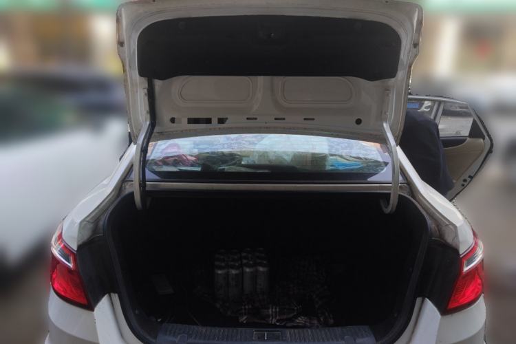 Used CHANGAN Eado New Energy 2018 EV300 Deluxe Model Trunk