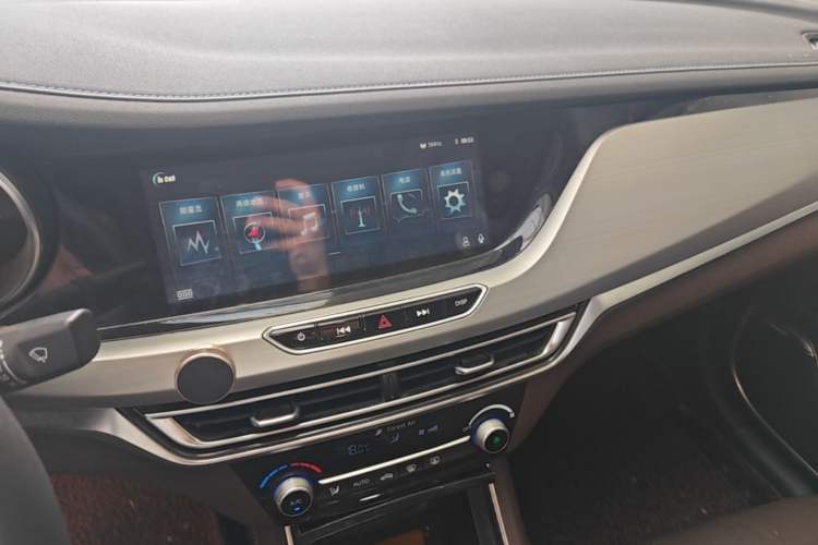 Used CHANGAN Eado New Energy 2019 EV460 Smart Edition Audio And AC Panel