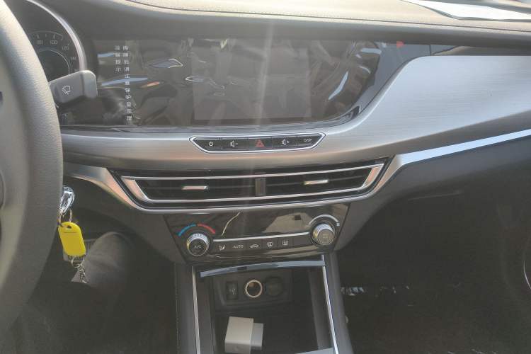 Used CHANGAN Eado New Energy 2019 EV460 Smart Edition Audio And AC Panel