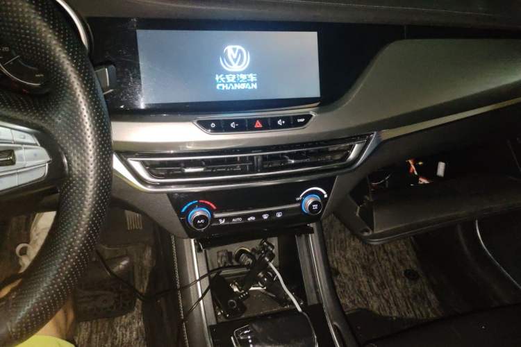 Used CHANGAN Eado New Energy 2019 EV460 Smart Edition Audio And AC Panel