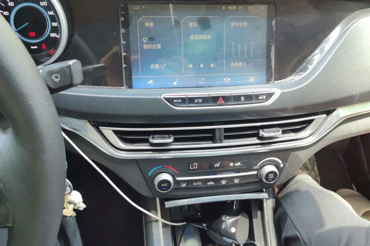 Used CHANGAN Eado New Energy 2019 EV460 Smart Edition Audio And AC Panel