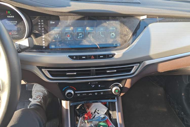 Used CHANGAN Eado New Energy 2019 EV460 Smart Edition Audio And AC Panel