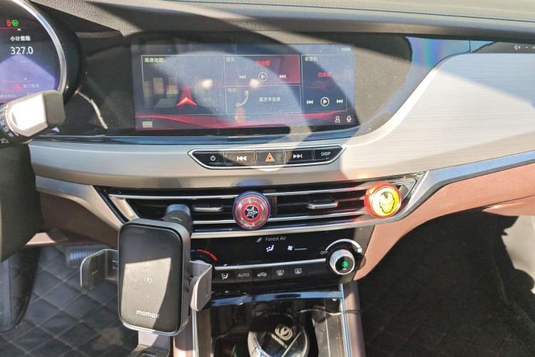 Used CHANGAN Eado New Energy 2019 EV460 Smart Edition Audio And AC Panel