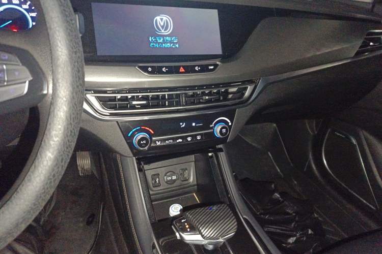 Used CHANGAN Eado New Energy 2019 EV460 Smart Edition Audio And AC Panel