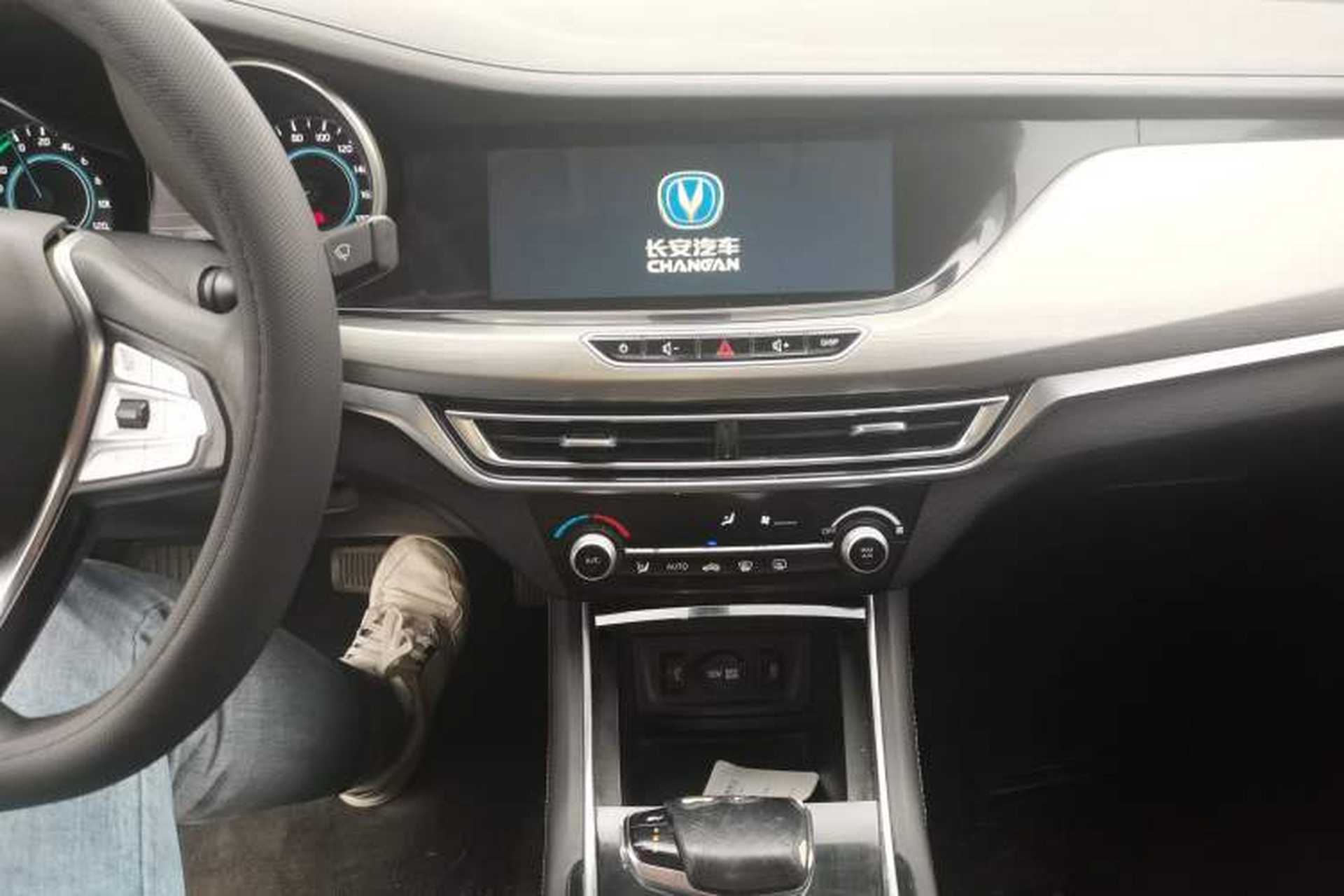 Used CHANGAN Eado New Energy 2019 EV460 Smart Edition Audio And AC Panel