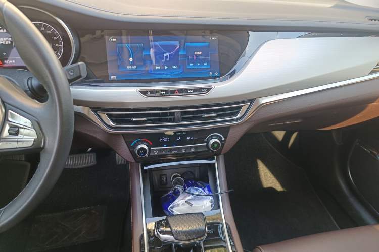 Used CHANGAN Eado New Energy 2019 EV460 Smart Edition Audio And AC Panel
