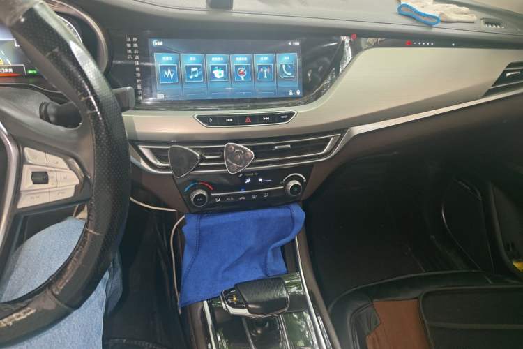 Used CHANGAN Eado New Energy 2019 EV460 Smart Edition Audio And AC Panel