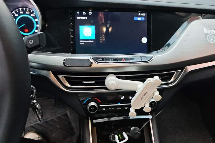Used CHANGAN Eado New Energy 2019 EV460 Smart Edition Audio And AC Panel