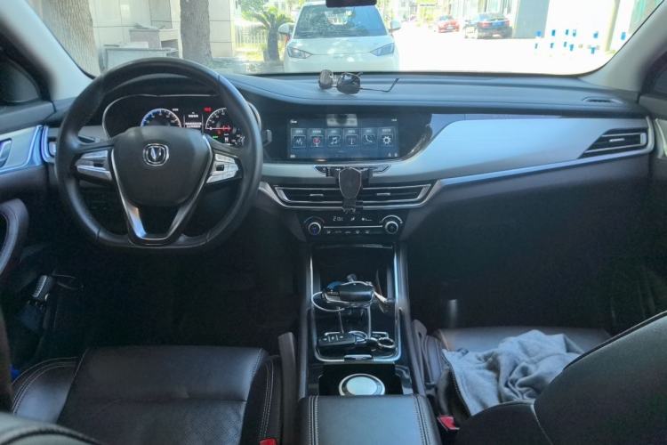 Used CHANGAN Eado New Energy 2019 EV460 Smart Edition Center Console