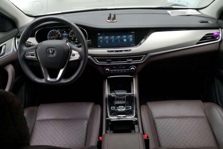 Used CHANGAN Eado New Energy 2019 EV460 Smart Edition Center Console
