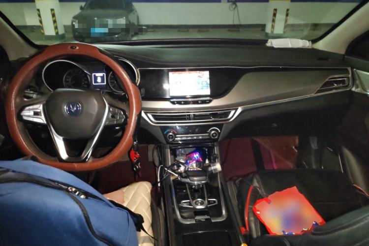 Used CHANGAN Eado New Energy 2019 EV460 Smart Edition Center Console