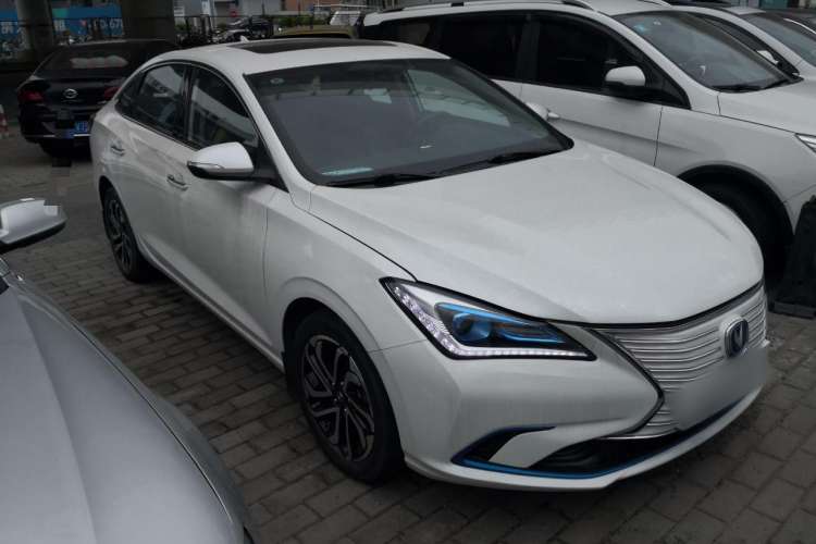 Used CHANGAN Eado New Energy 2019 EV460 Smart Edition Front Right 45 Deg