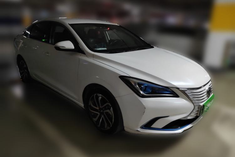 Used CHANGAN Eado New Energy 2019 EV460 Smart Edition Front Right 45 Deg