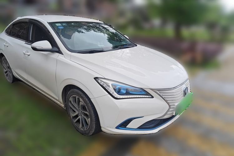 Used CHANGAN Eado New Energy 2019 EV460 Smart Edition Front Right 45 Deg