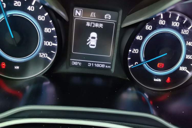 Used CHANGAN Eado New Energy 2019 EV460 Smart Edition Odometer Close Up