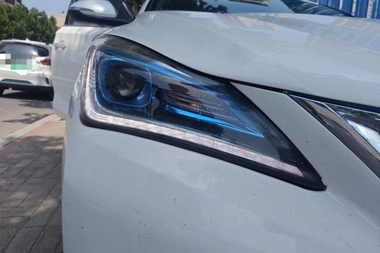 Used CHANGAN Eado New Energy 2019 EV460 Shared Version Right Front Headlight