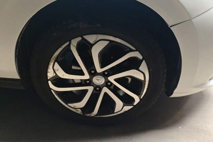 Used CHANGAN Eado New Energy 2019 EV460 Shared Version Right Front Wheel Hub