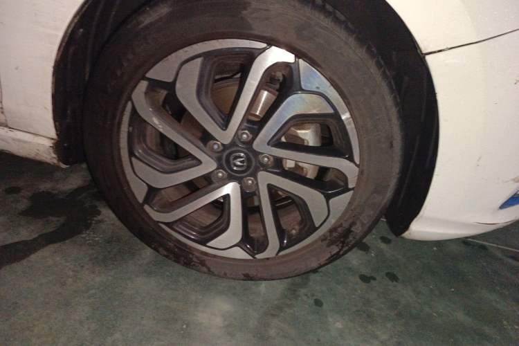 Used CHANGAN Eado New Energy 2019 EV460 Smart Edition Right Front Wheel Hub