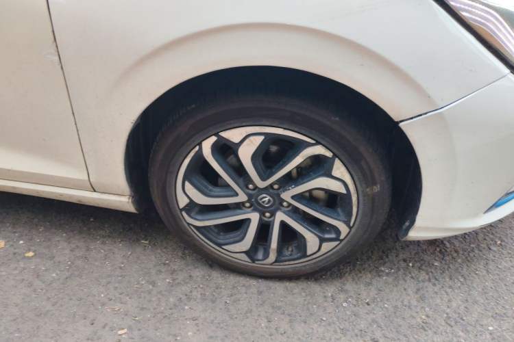 Used CHANGAN Eado New Energy 2019 EV460 Smart Edition Right Front Wheel Hub