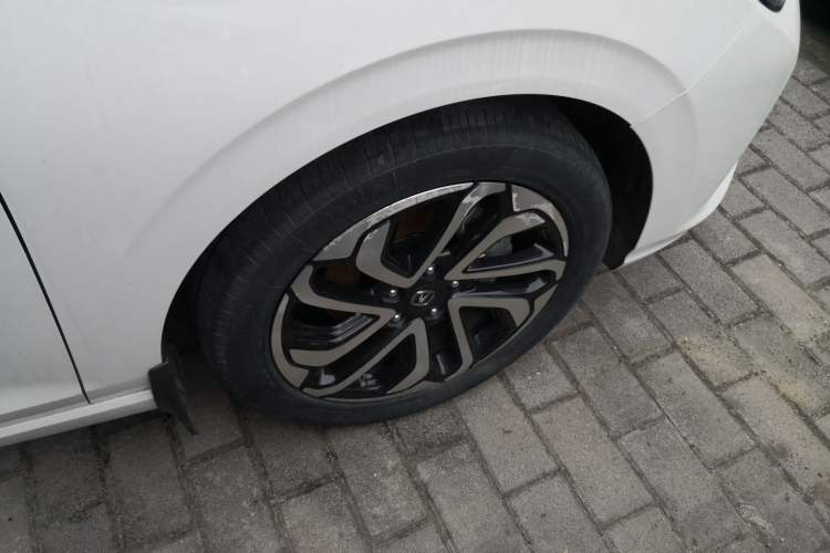 Used CHANGAN Eado New Energy 2019 EV460 Smart Edition Right Rear Wheel Hub