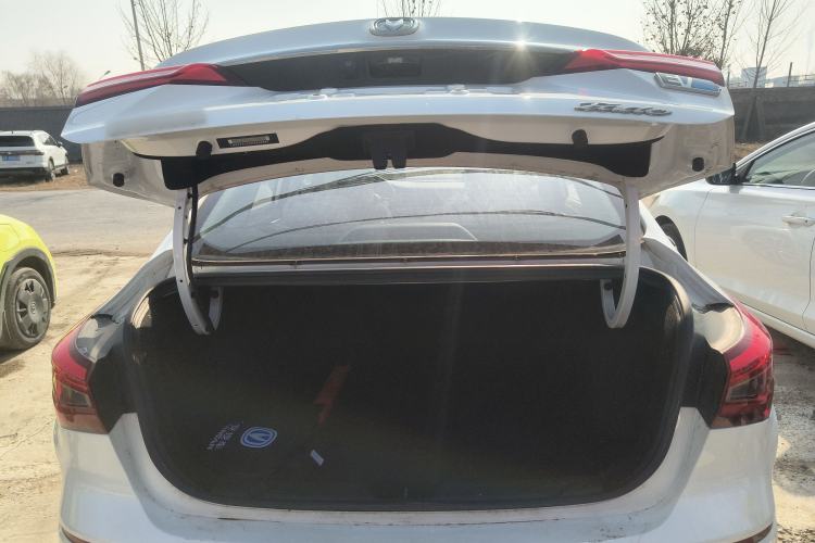 Used CHANGAN Eado New Energy 2019 EV460 Smart Edition Trunk