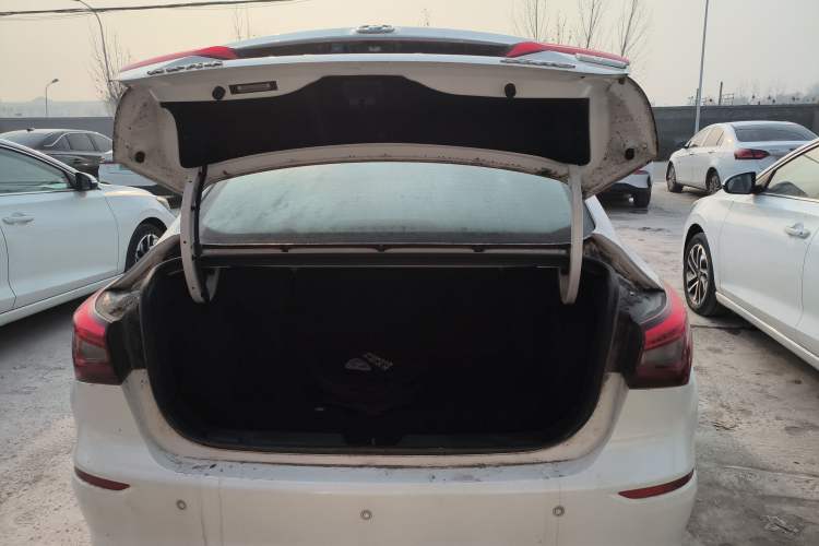 Used CHANGAN Eado New Energy 2019 EV460 Smart Edition Trunk