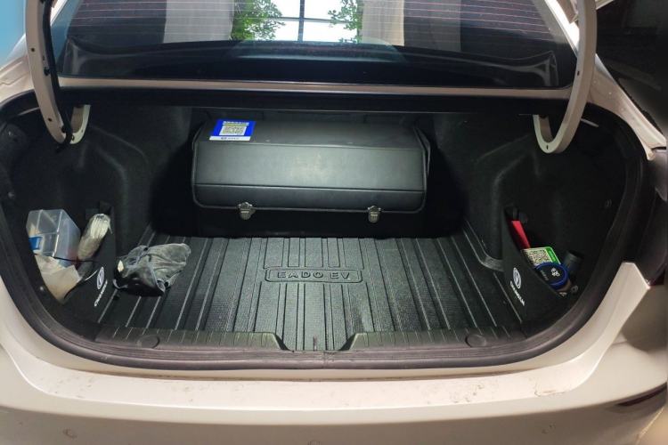 Used CHANGAN Eado New Energy 2019 EV460 Shared Version Trunk