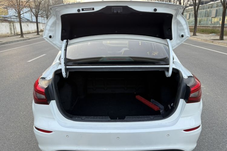 Used CHANGAN Eado New Energy 2019 EV460 Smart Edition Trunk