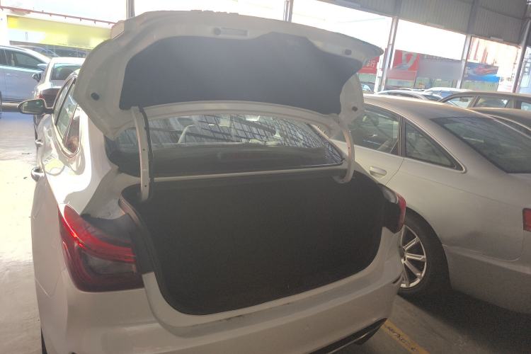 Used CHANGAN Eado New Energy 2019 EV460 Smart Edition Trunk