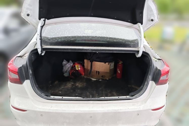 Used CHANGAN Eado New Energy 2019 EV460 Shared Version Trunk