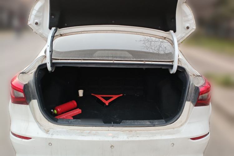 Used CHANGAN Eado New Energy 2019 EV460 Smart Edition Trunk