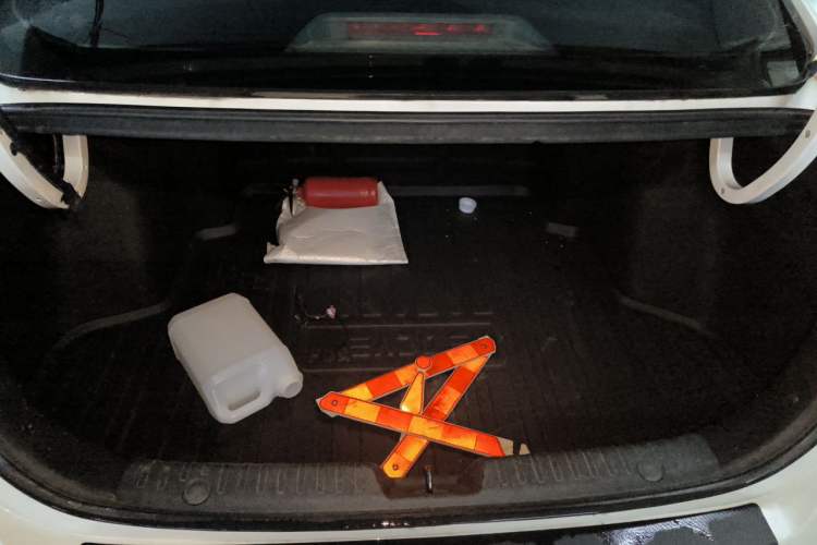 Used CHANGAN Eado New Energy 2019 EV460 Smart Edition Trunk