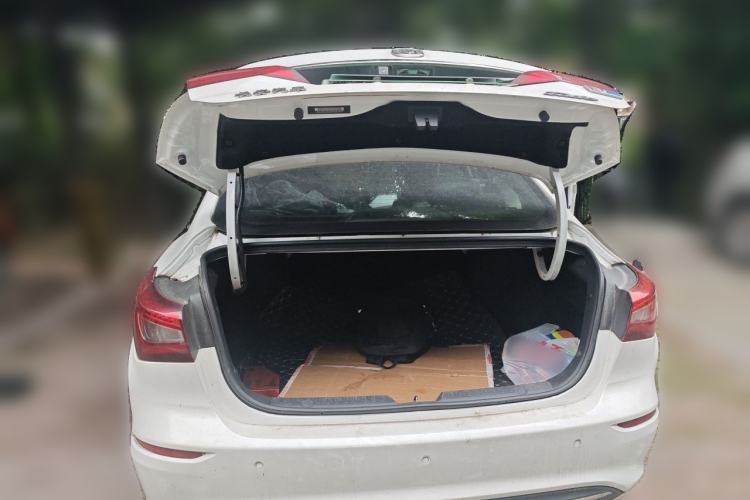 Used CHANGAN Eado New Energy 2019 EV460 Smart Edition Trunk