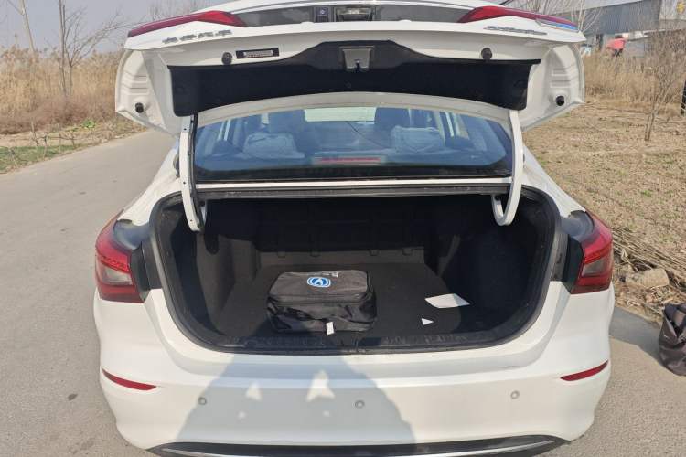 Used CHANGAN Eado New Energy 2019 EV460 Smart Edition Trunk