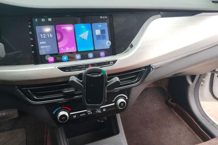 Used CHANGAN Eado New Energy 2022 EV460 Smart Ride-Hailing Edition – Lithium Iron Phosphate Audio And AC Panel