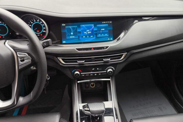 Used CHANGAN Eado New Energy 2022 EV460 Smart Ride-Hailing Edition – Lithium Iron Phosphate Audio And AC Panel