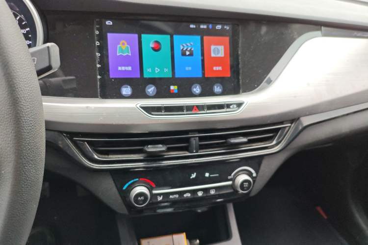 Used CHANGAN Eado New Energy 2022 EV460 Smart Ride-Hailing Edition – Lithium Iron Phosphate Audio And AC Panel