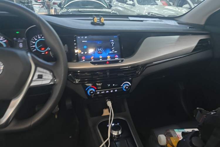 Used CHANGAN Eado New Energy 2022 EV460 Smart Ride-Hailing Edition – Lithium Iron Phosphate Audio And AC Panel