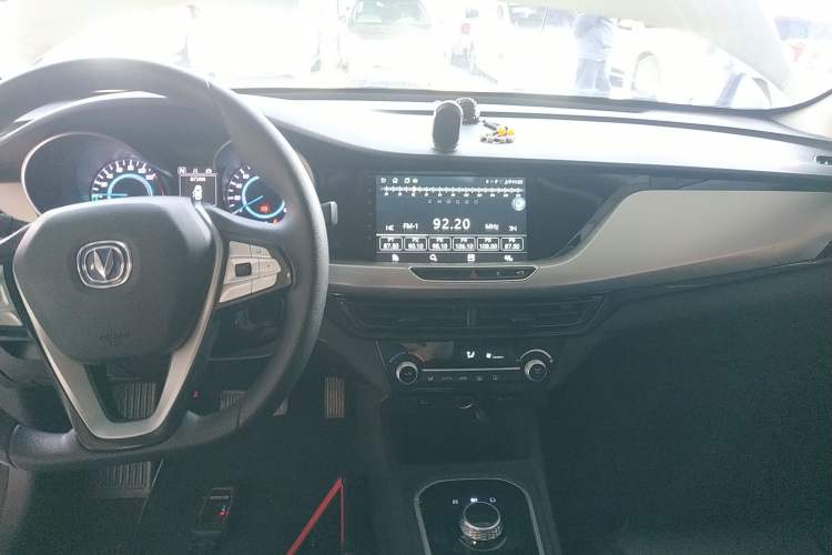 Used CHANGAN Eado New Energy 2022 EV460 Smart Ride-Hailing Edition – Lithium Iron Phosphate Audio And AC Panel